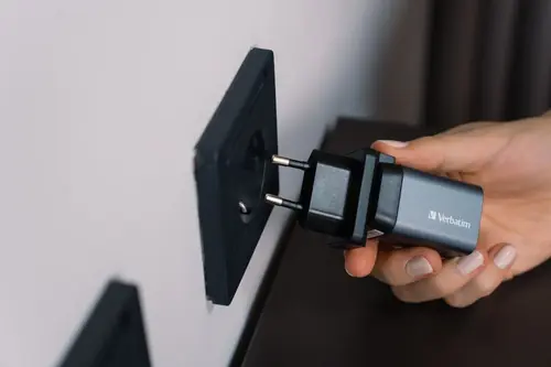 Punjač zidni Verbatim GaN #32200 1xUSB/PD 35W/1xUSB-A QC 3.0 (EU/UK/US)-2