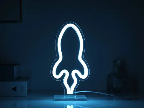 Lampa u obliku rakete iTotal LED plava boja XL2761G-0