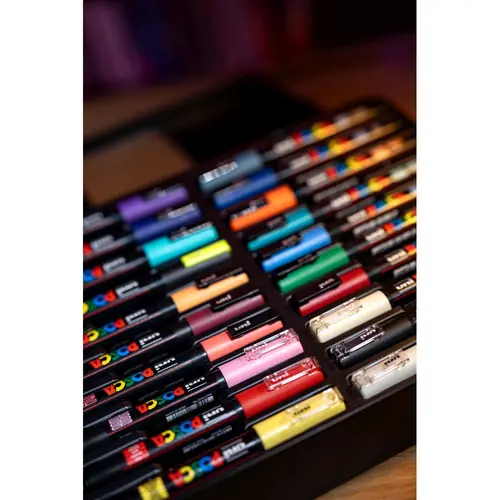 Marker Uni gift set Posca Manga u metalnoj kutiji (mix pc-1m/ pc-3m/pc-5m) 20/1 302422427-8