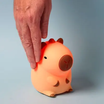 Lampa noćna LED Puckator Capybara s promjenom boje LAMP11-4