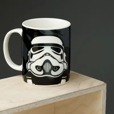 Porculanska šalica Puckator Stormtrooper 300 ml MUG407-1