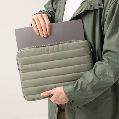 Zaštitna navlaka za prijenosno računalo Miquelrius khaki 15" i 16" 38,5x27x2,5cm MR19599-4