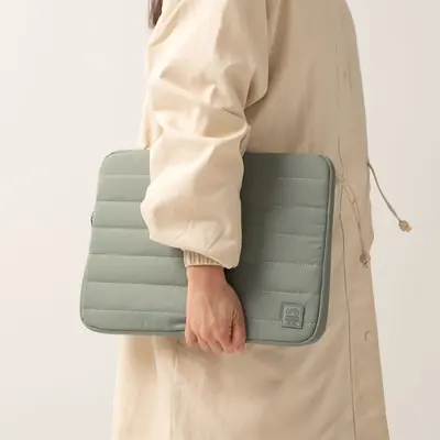 Zaštitna navlaka za prijenosno računalo Miquelrius khaki 15" i 16" 38,5x27x2,5cm MR19599-5